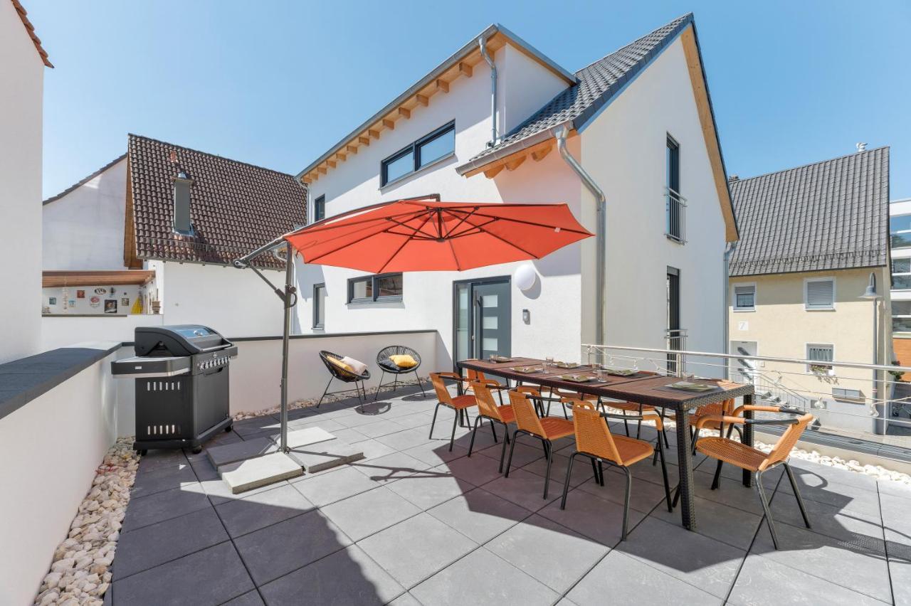 Golden Home With Barbecue, Yoga, Football Table 진스하임 외부 사진