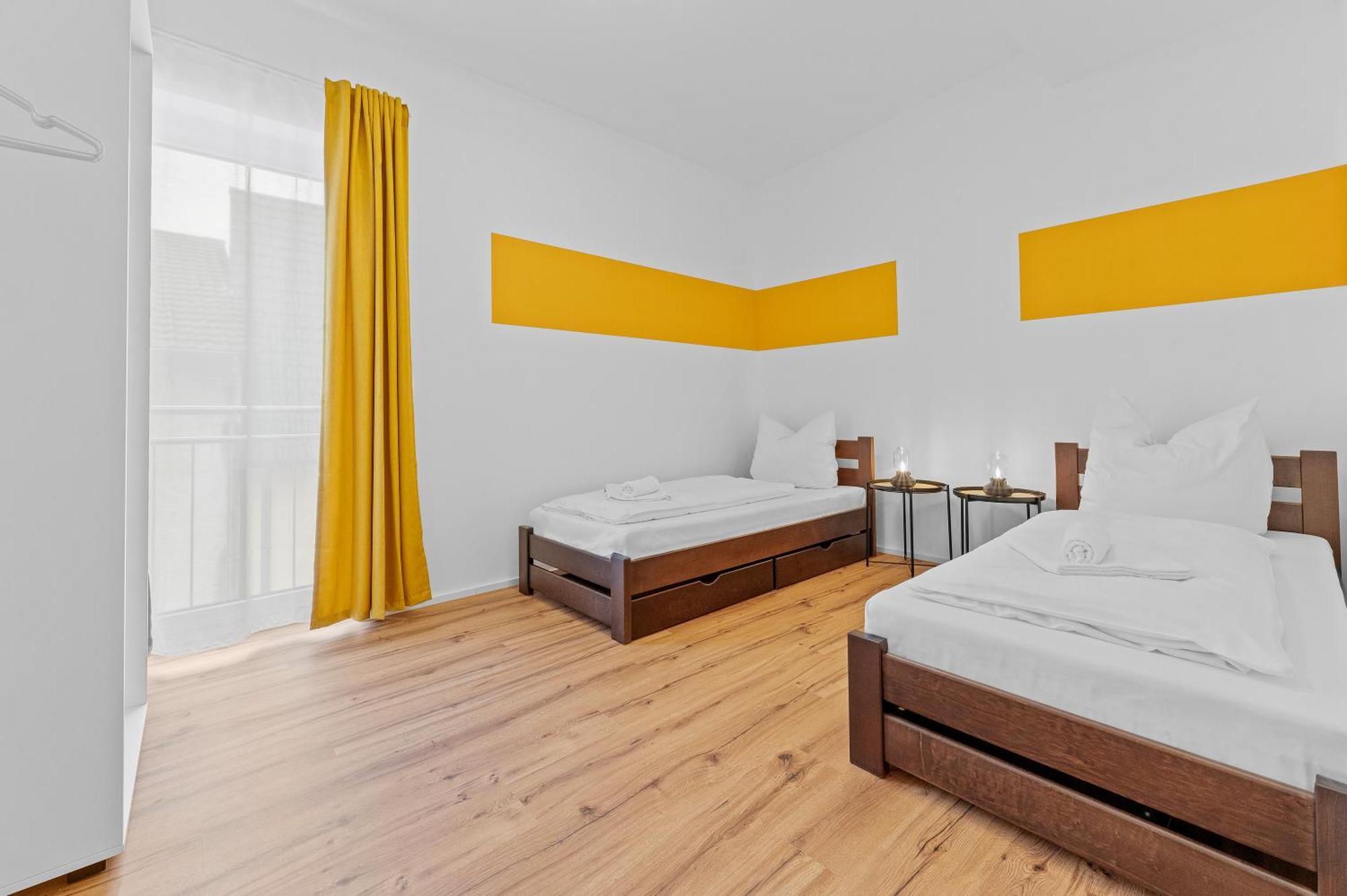 Golden Home With Barbecue, Yoga, Football Table 진스하임 외부 사진
